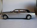 1:18 TRL Models Rolls-Royce Phantom EWB 2003 Silver/Black. Subida por Ricardo